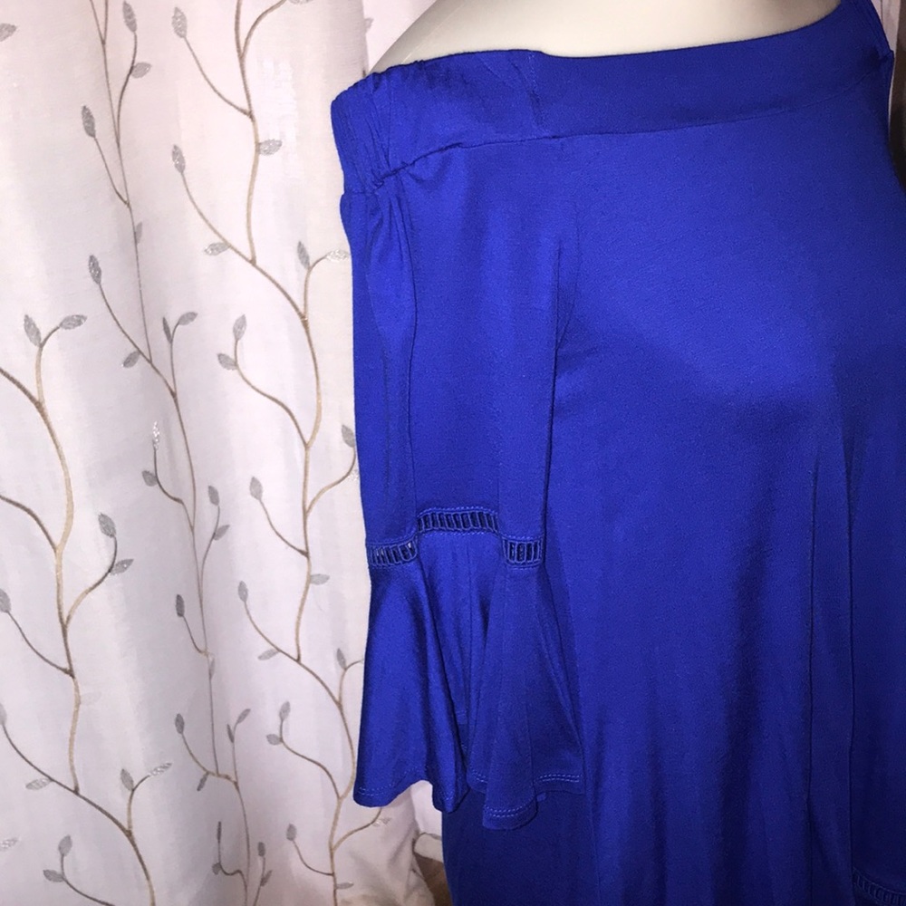 NWT Blue Blouse w/ flowy sleeves on/off shoulder๐ - Picture 6 of 8